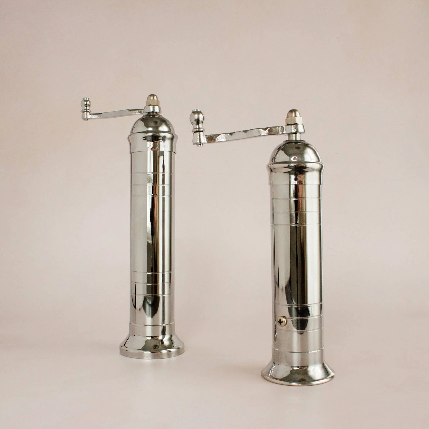 CHROME PEPPER MILL 9"