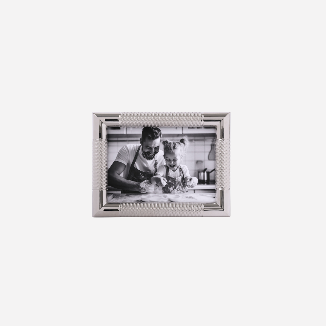 THE RALPH PHOTO FRAME