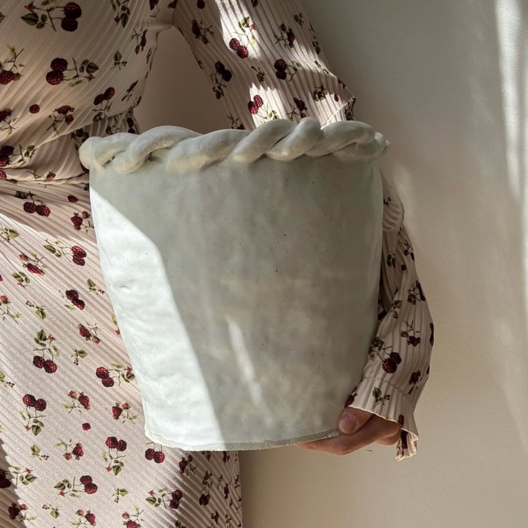 ENTWINED VASE - LARGE [PICK UP ONLY]