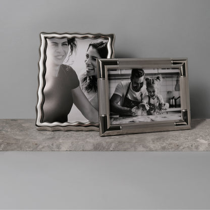 THE RALPH PHOTO FRAME