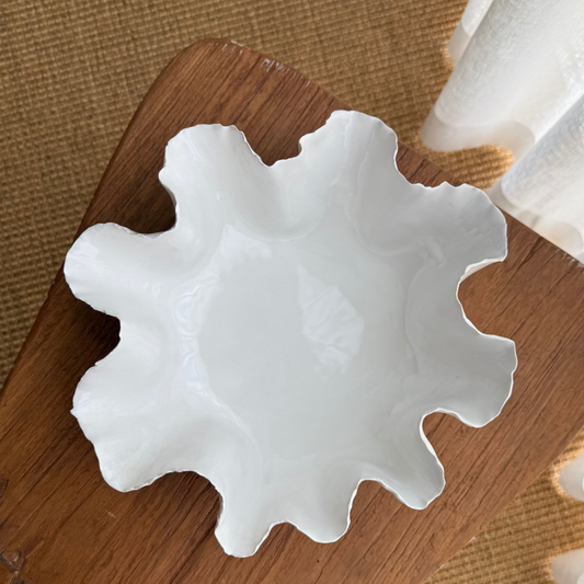 RUFFLE BOWL - [PICK UP ONLY]