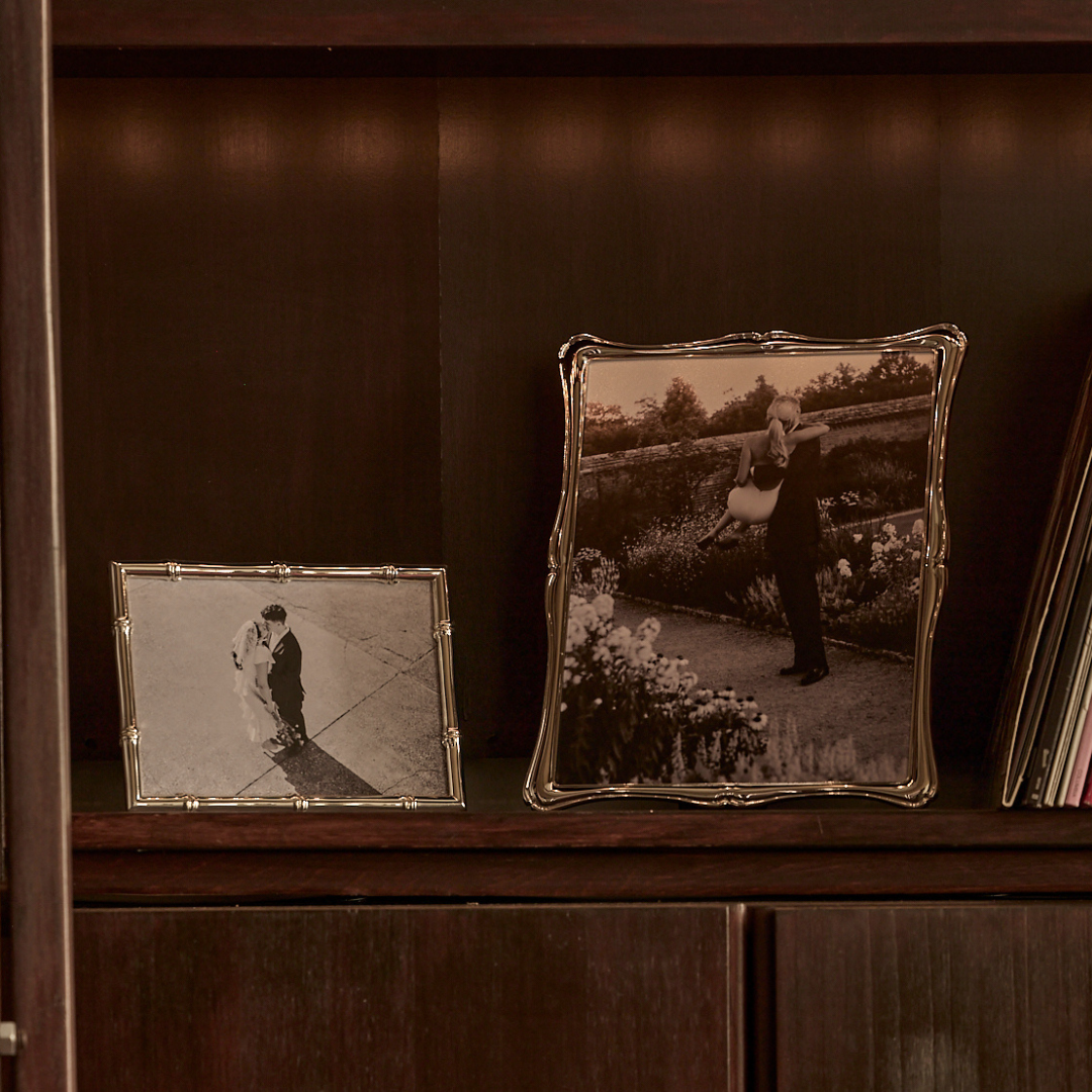 THE CLARA PHOTO FRAME (8"x10")