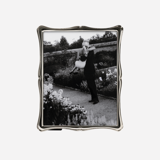 THE CLARA PHOTO FRAME (8"x10")